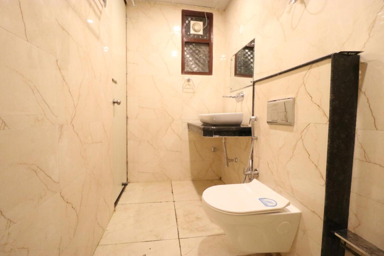 Family Hotel Tark Near Igi Airport Delhi ニューデリー エクステリア 写真