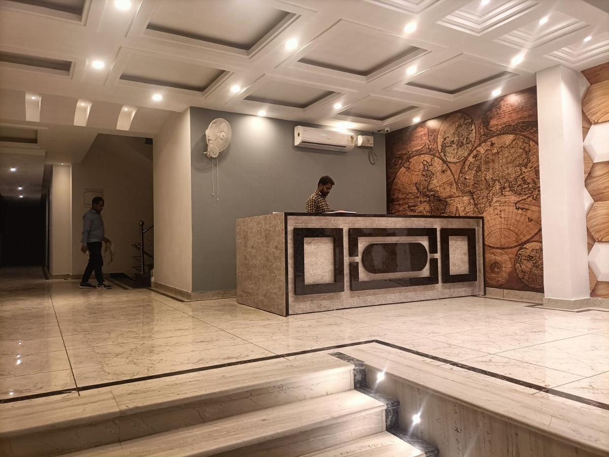 Family Hotel Tark Near Igi Airport Delhi ニューデリー エクステリア 写真